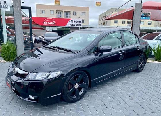 HONDA CIVIC 1.8 LXS 16V FLEX 4P AUTOMÁTICO